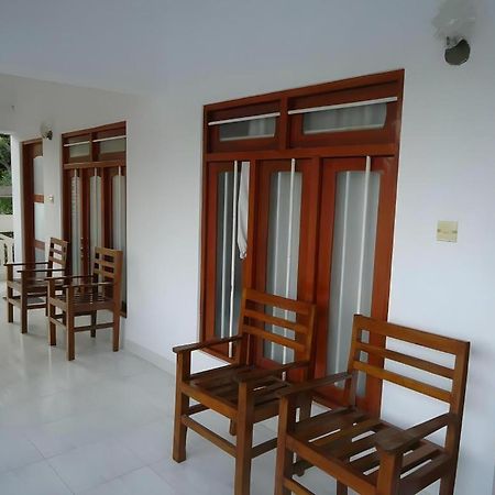 5000 m² dengan 7 kamar tidur dan 7 kamar mandi pribadi di Yala Tissamaharama Hotel Bagian luar foto