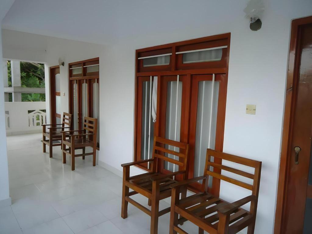 5000 m² dengan 7 kamar tidur dan 7 kamar mandi pribadi di Yala Tissamaharama Hotel Bagian luar foto