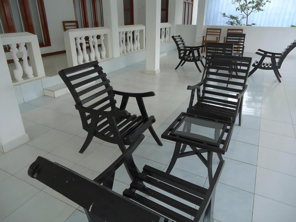 5000 m² dengan 7 kamar tidur dan 7 kamar mandi pribadi di Yala Tissamaharama Hotel Bagian luar foto