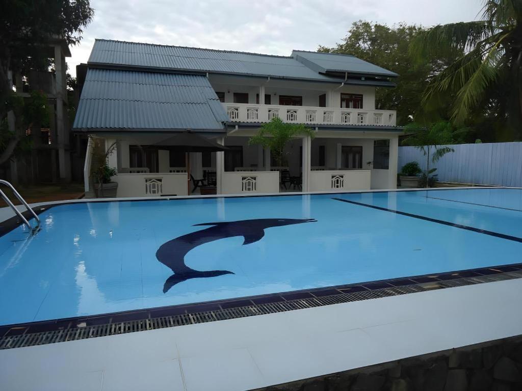 5000 m² dengan 7 kamar tidur dan 7 kamar mandi pribadi di Yala Tissamaharama Hotel Bagian luar foto
