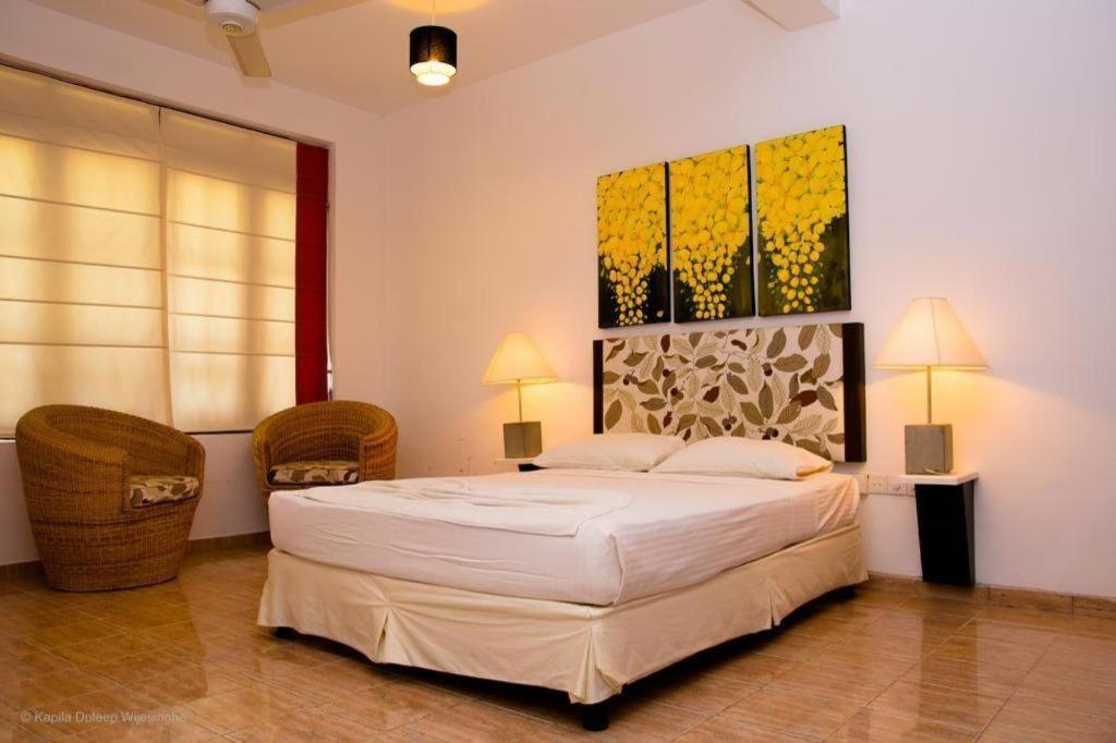 5000 m² dengan 7 kamar tidur dan 7 kamar mandi pribadi di Yala Tissamaharama Hotel Bagian luar foto