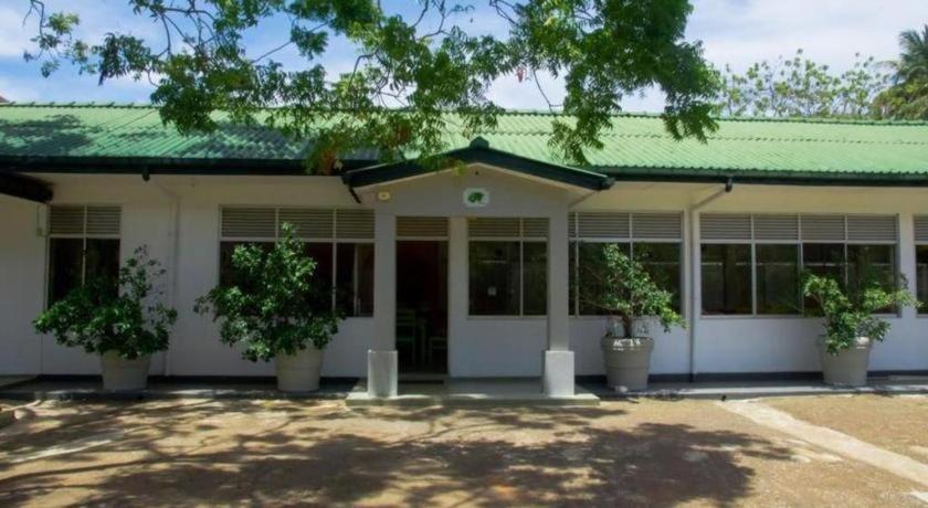 5000 m² dengan 7 kamar tidur dan 7 kamar mandi pribadi di Yala Tissamaharama Hotel Bagian luar foto