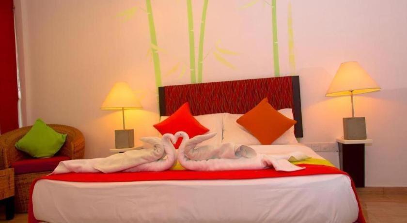 5000 m² dengan 7 kamar tidur dan 7 kamar mandi pribadi di Yala Tissamaharama Hotel Bagian luar foto