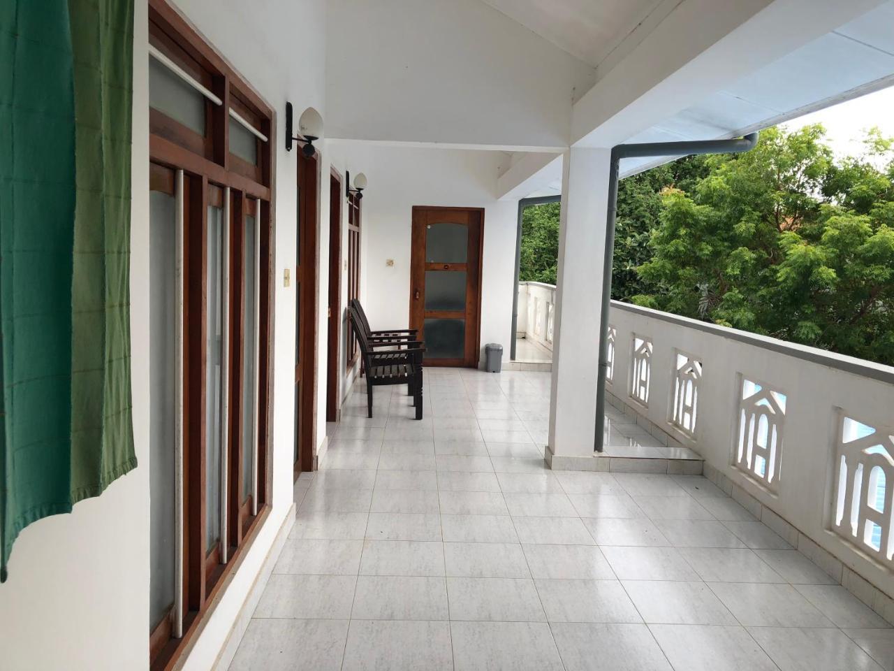 5000 m² dengan 7 kamar tidur dan 7 kamar mandi pribadi di Yala Tissamaharama Hotel Bagian luar foto